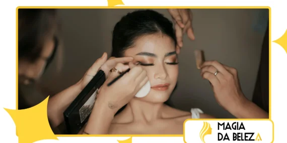 Maquiagem minimalista com foco em soft sculpting contour