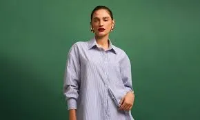 
usar alfaiataria desconstruída em looks 