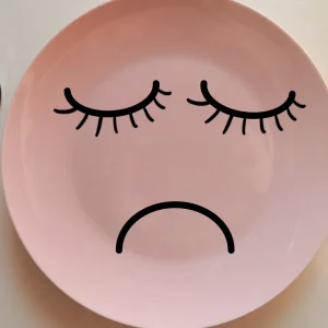Como controlar fome emocional noturna com hábitos saudáveis