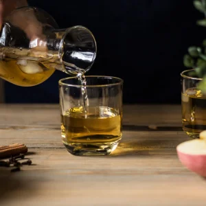 Benefícios do vinagre de maçã natural para digestão leve