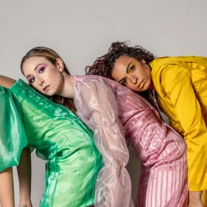 Moda Dopamina: Como Usar Cores Fortes Sem Exagerar