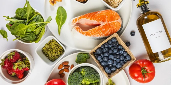 Guia de alimentos antiestresse naturais para rotina moderna