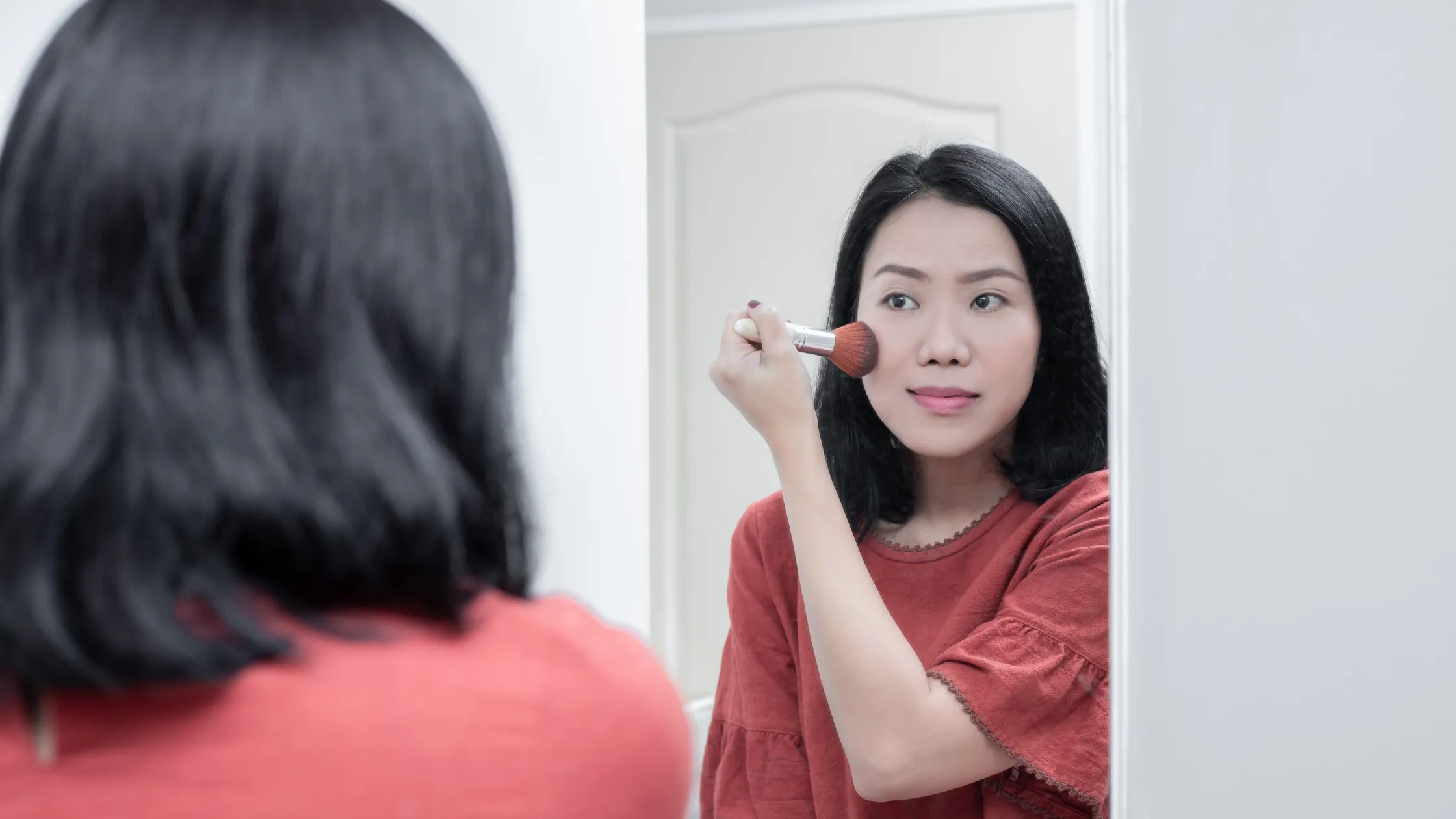 usar blush líquido para efeito lifting