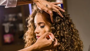 Como usar blush líquido para efeito lifting natural no rosto