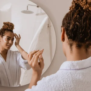 Ginseng no skincare: o que ele pode fazer pela pele madura